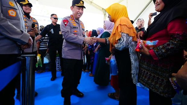 Kapolri di Gerakan Pangan Murah Semarang