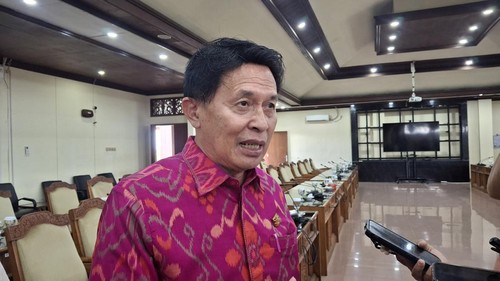 Ketua Pansus Tata Ruang, Aset, dan Perizinan DPRD Bali, I Made Supartha, seusai rapat pengawasan bangunan di Tahura Ngurah Rai di kantornya, Selasa (23/9/2025). (Fabiola Dianira/detikBali)