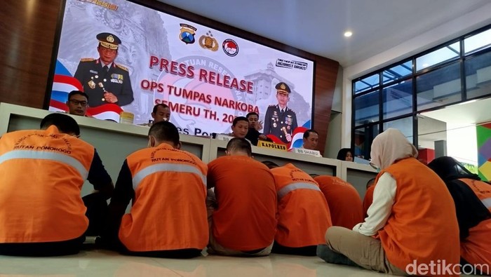 Konferensi pers Polres Ponorogo saat menangkap 11 pengedar narkoba
