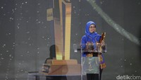 Kusufi Esti Ridliani diumumkan sebagai peraih Adhyaksa Awards 2025 kategori Jaksa Inovatif dalam Penegakan Hukum. Kusufi menjabat sebagai Kasi D pada Bidang Tindak Pidana Umum pada Kejaksaan Tinggi Papua.