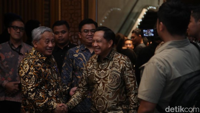 Menteri Dalam Negeri (Mendagri) Tito Karnavian dalam ajang penganugerahan Adhyaksa Awards 2025. (dok. detikcom)