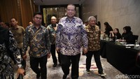 Ribuan Jaksa dari seluruh Indonesia diusulkan baik melalui usulan masyarakat maupun pihak internal Kejaksaan untuk mengikuti ajang penghargaan ini. Dari ribuan usulan itu, tim panitia Adhyaksa Awards 2025 melakukan verifikasi dan seleksi awal. Nama-nama yang lolos verifikasi dan seleksi tim panitia kemudian diserahkan pada Dewan Pakar Adhyaksa Awards 2025.