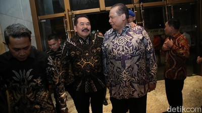 Momen Chairul Tanjung-Jaksa Agung Hadiri Malam Puncak Adhyaksa Awards 2025