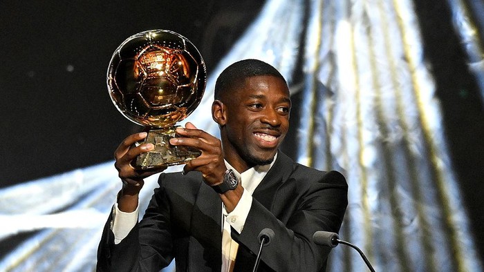 Ousmane Dembele PARIS, FRANCE - SEPTEMBER 22: Ousmane Dembele poses with the Men’s Ballon d’Or trophy during the 69th Ballon D'Or Ceremony at Theatre Du Chatelet on September 22, 2025 in Paris, France. (Photo by Kristy Sparow - UEFA/UEFA via Getty Images)
