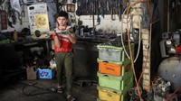 Kondisi ekonomi yang sulit membuat anak-anak Irak harus ikut berjuang, meski itu berarti kehilangan kesempatan untuk merasakan masa kecil yang riang. Mereka menjadi potret nyata bagaimana krisis memaksa generasi muda tumbuh lebih cepat dari seharusnya. REUTERS/Ahmed Saad