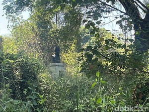 Monumen Gesang Tak Terawat, Keluarga Minta Dipindah Saja