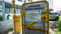 Kini, dengan akses parkir yang sementara gratis, warga memang diuntungkan.
