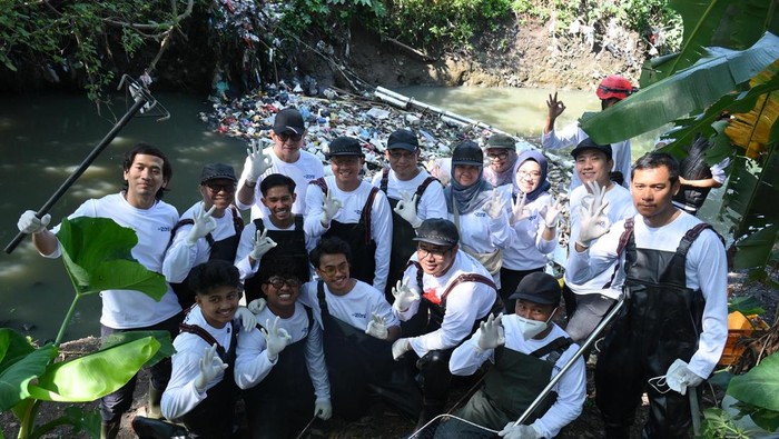 Telkom Gandeng Pandawara Group Gelar River Clean Up di Bandung, Selaraskan Momentum World Clean Up Day & Hari Sungai Sedunia.
