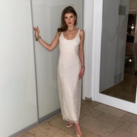 Selain model, wanita itu disebut sebagai seorang pemain ski berbakat yang tengah menimba ilmu ekonomi dan manajemen di Kings College di London serta psikologi di Universitas Durham. Foto: Instagram