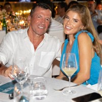 Kisah cinta Matthaus sendiri sering jadi sorotan. Pria 64 tahun itu sudah menikah tiga kali hingga skandal diselingkuhi oleh model 22 tahun.  Foto: Instagram