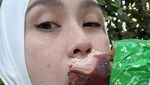 Seru! Zaskia Adya Mecca Piknik Bareng Keluarga di Jepang