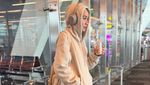Seru! Zaskia Adya Mecca Piknik Bareng Keluarga di Jepang
