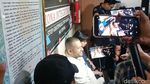 Senyuman Ahmad Assegaf Hadapi Sidang Gugatan Cerai Tasya Farasya