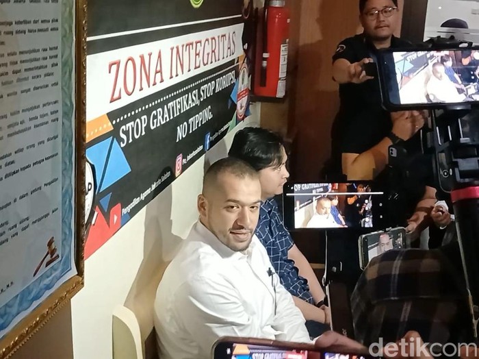 Ahmad Assegaf, suami Tasya Farasya di Pengadilan Agama Jakarta Selatan, Rabu (24/9/2025).