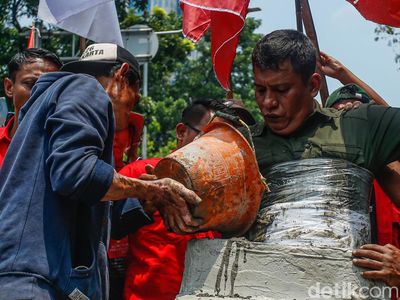 Aksi Cor Badan Jadi Sorotan di Hari Tani Nasional