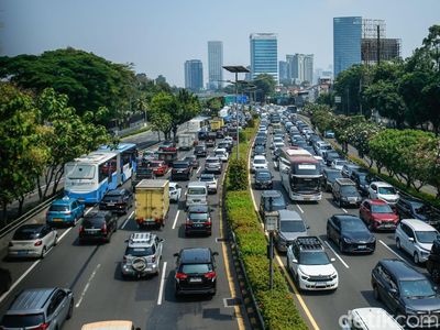Aksi Hari Tani Picu Kemacetan di Tol Dalam Kota Jakarta