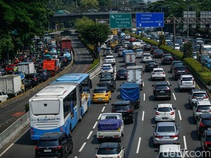 Titik-titik Kepadatan Lalin di Tol Dalam Kota Pagi Ini
