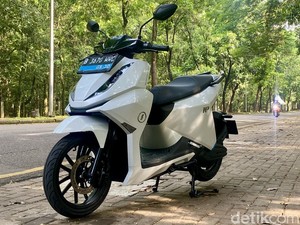 Test Ride Alva N3, Motor Listrik Praktis dengan Sentuhan Futuristis