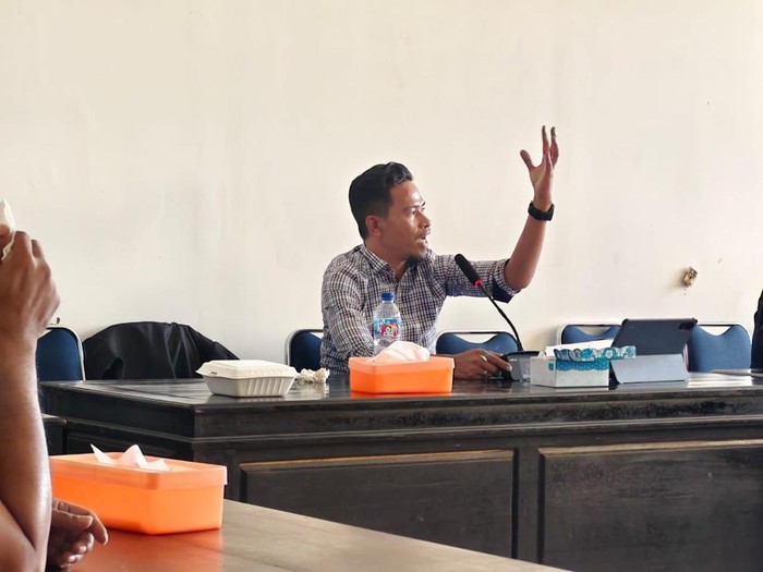 Anggota Komisi I DPRD Buton Rahman.