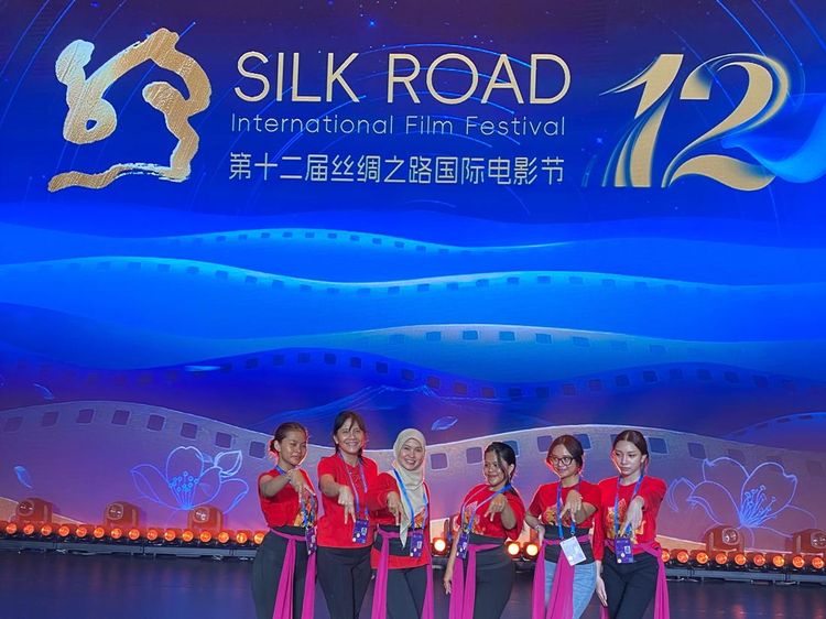 Tari Indonesia Memukau di 12th Silk Road International Film Festival di China!