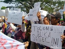 Pabrik Garmen di Pekalongan Disegel, Karyawan Sambat Nganggur-Terlilit Pinjol