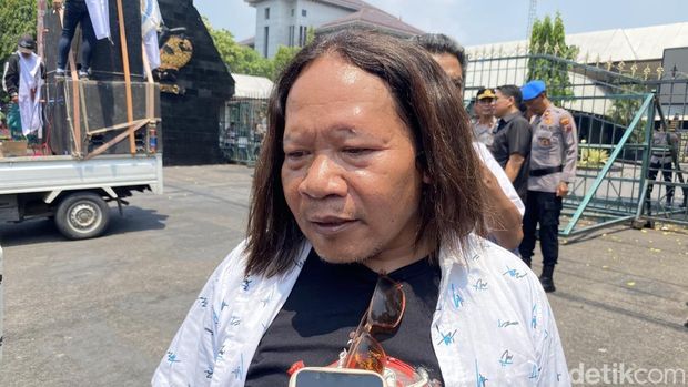 Koordinator Konsorsium Pembaruan Agraria (KPA) Jateng, Purwanto, di Kantor Gubernur, Kecamatan Semarang Selatan, Kota Semarang, Rabu (24/9/2025).