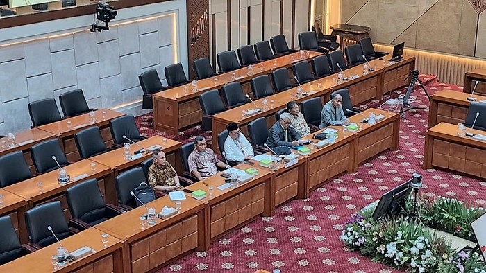 Eks Karyawan Askes mengadu ke DPR.