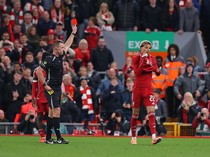 Kemenangan Liverpool Ternoda Kartu Merah Bodoh Ekitike