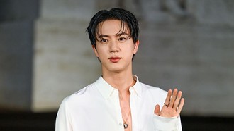 Ditunggu Debut Akting, Jin BTS Buka-bukaan Soal Peluang Jadi Aktor