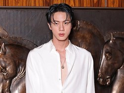 Wanita yang Cium Jin BTS Didakwa Tuduhan Penyerangan