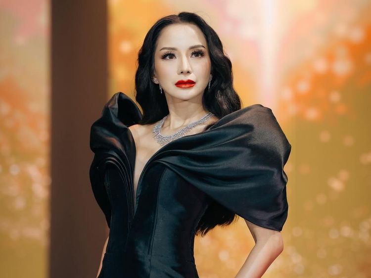 Kirana Larasati Luapkan Perasaan Jadi 2nd Runner Up Miss Universe Indonesia 2025