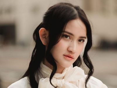 Momen Leya Princy Kerja Sambil Liburan Tipis-tipis di Korea