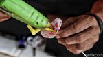 Limbah Plastik Disulap Jadi Lampu Hias yang Menguntungkan