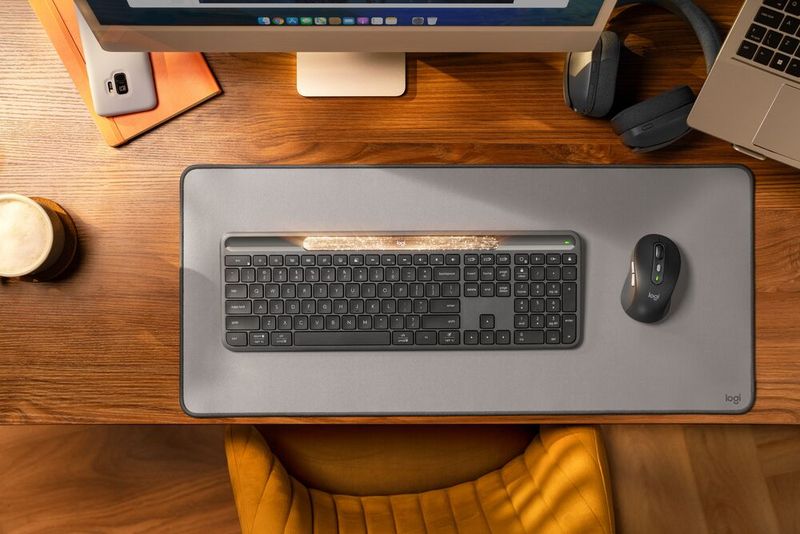 Logitech Signature Slim Solar+ K980