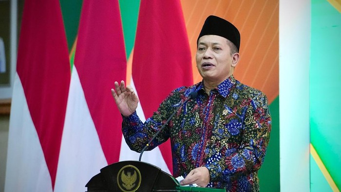 Menkop Ferry pada pembukaan acara Musyawarah Wilayah Dekopinwil Jawa Timur, di Gedung Negara Grahadi, Surabaya