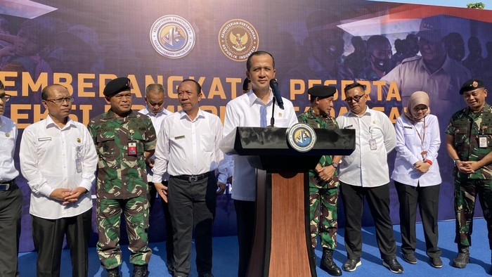 Mentrans Iftitah pimpin apel lepas peserta seleksi Komcad (Devi/detikcom)