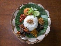 Warga Bali Merapat! Di Tjap Legende Ada 150 Menu Nusantara Otentik