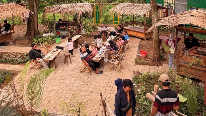 Kuliner Viral di Trawas