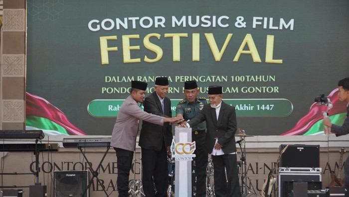 Pembukaan Festival Musik dan Film Gontor