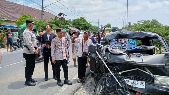 Penampakan pikap terlibat kecelakaan dengan bus di Jalan Sampakan-Ngablak, Nganyang Sitimulyo, Piyungan, Bantul, Rabu (24/9/2024).
