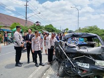 Adu Banteng Bus Vs Pikap di Piyungan Bantul, 1 Korban Tewas Terjepit
