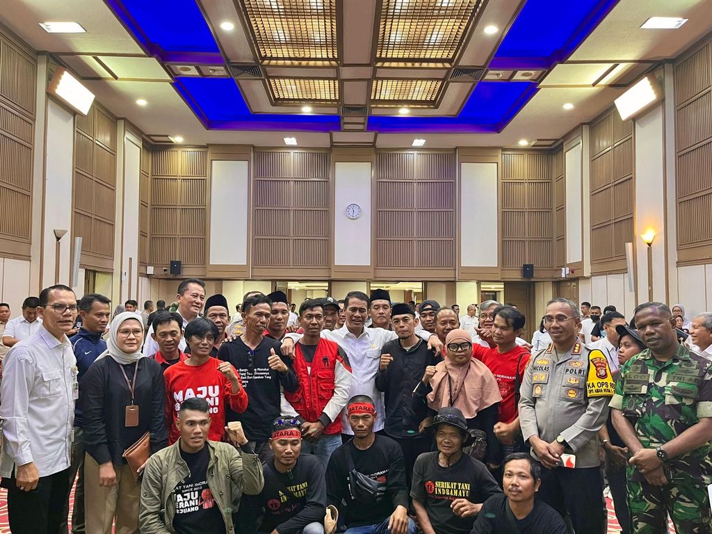 Pertemuan Menteri Pertanian (Mentan) Amran Sulaiman dengan petani Indramayu di Kantor Pusat Kementerian Pertanian (Kementan), Rabu (24/9/2025).  (Dok. Kementan)