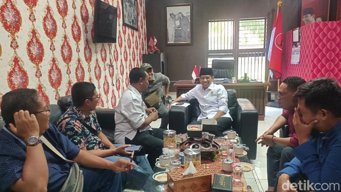 Perwakilan Tenaga Pembantu Operasional Pemeliharaan (TPOP) Jaringan Irigasi PUSDA Jawa Timur yang mendapat ruang untuk menyuarakan aspirasi