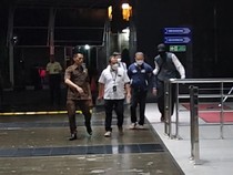 Dijemput Paksa, Penyewa Hotel untuk Eks Sekretaris MA-Windy Idol Tiba di KPK