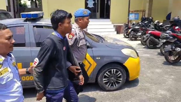 Polresta Bogor Kota mengamankan juru parkir getok harga Rp 100 ribu ke wisatawan, Rabu (24/9/2025).