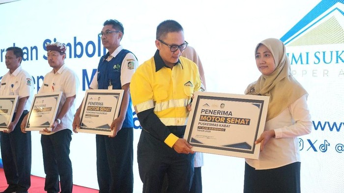 PT BSI bagi-bagi motor sehat untuk puskesmas di Banyuwangi