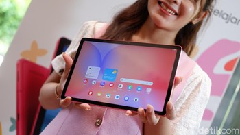 Galaxy Tab S10 Lite juga menawarkan sederet aplikasi pihak ketiga pendukung kreativitas dan produktivitas seperti Goodnotes, Clip StudioPaint, LumaFusion, Notion, Noteshelf 3, ArcSite, Sketchbook, dan Picsart. Foto: Adi Fida Rahman/detikINET