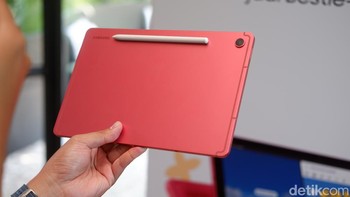 Samsung membekali Galaxy Tab S10 Lite dengan chipset Exynos 1380. Chipset tersebut dipasangkan dengan RAM 6GB dan memori internal 128GB. Tersedia slot kartu microSD hingga 2TB untuk menambah kapasitas penyimpanan. Foto: Adi Fida Rahman/detikINET