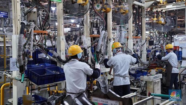 Suasana pabrik mobil asal Jepang Toyota. (CNBC Indonesia/Ferry Sandi)