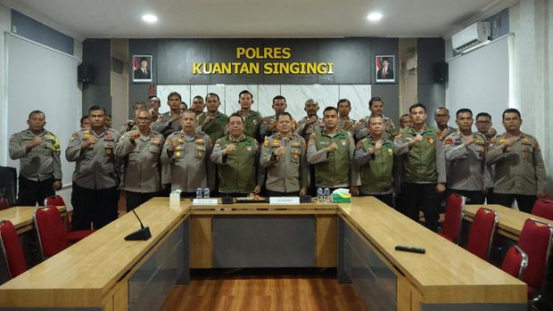 Tim Polda Riau melakukan penilaian di Polres Inhil untik menjaring pahlawan kamtibmas Green Policing Awards di Kuansing